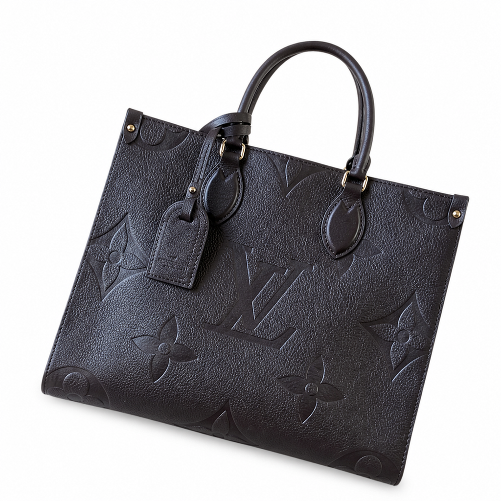 Monogram Grand Horizontal Crossbody — Large Wide-Format Canvas Bag with Generous Landscape Silhouette and Full-Day Open Carry