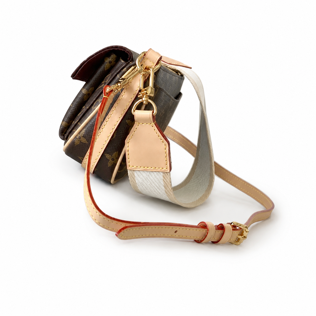 Louis Vuitton Pochette Accessoires — Monogram Canvas & Vachetta