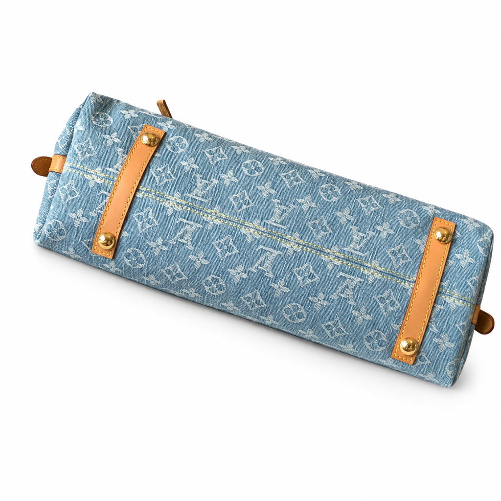 Louis Vuitton Monogram Soirée Shoulder Bag