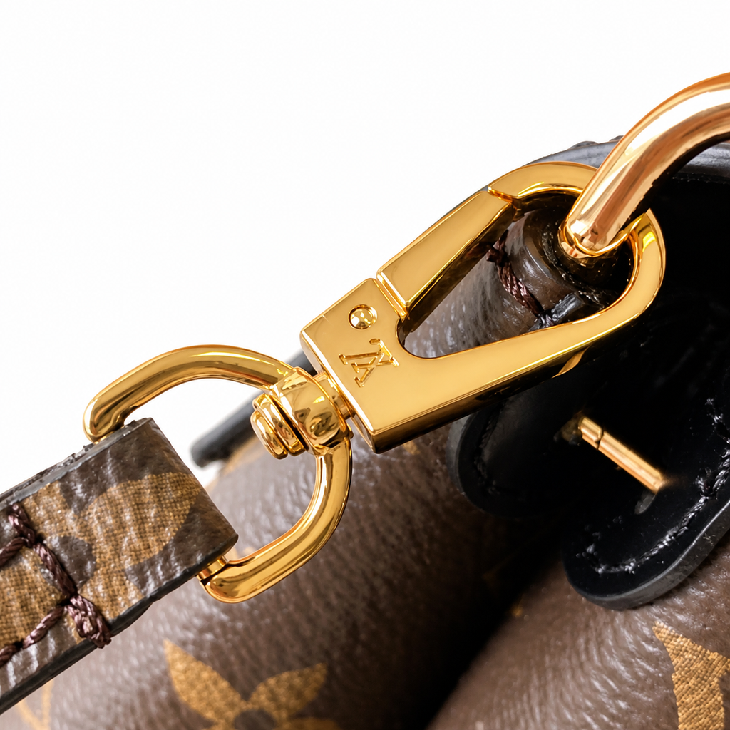 Louis Vuitton Monogram Pochette Métis