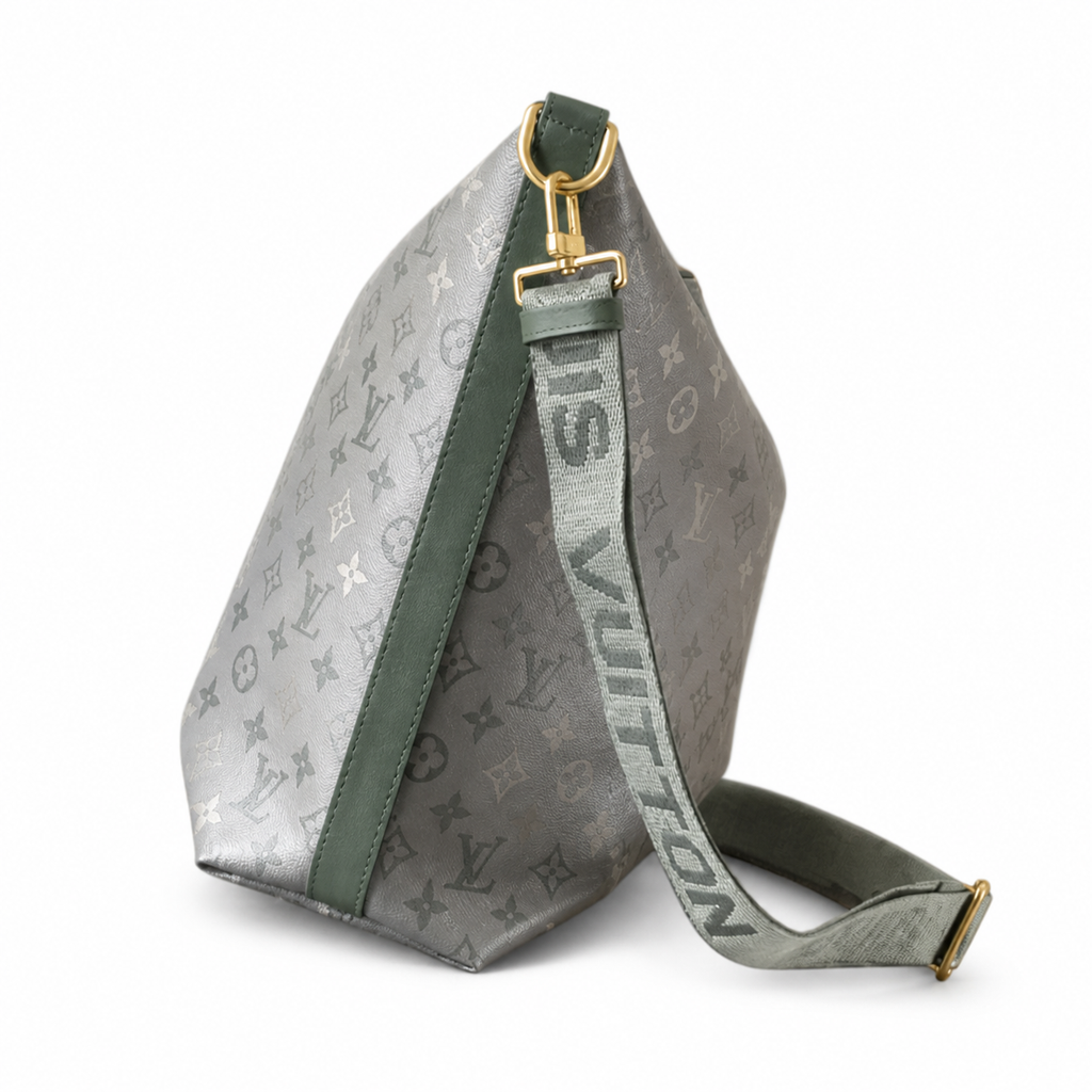 Louis Vuitton Monogram Heritage Grand Tote Bag