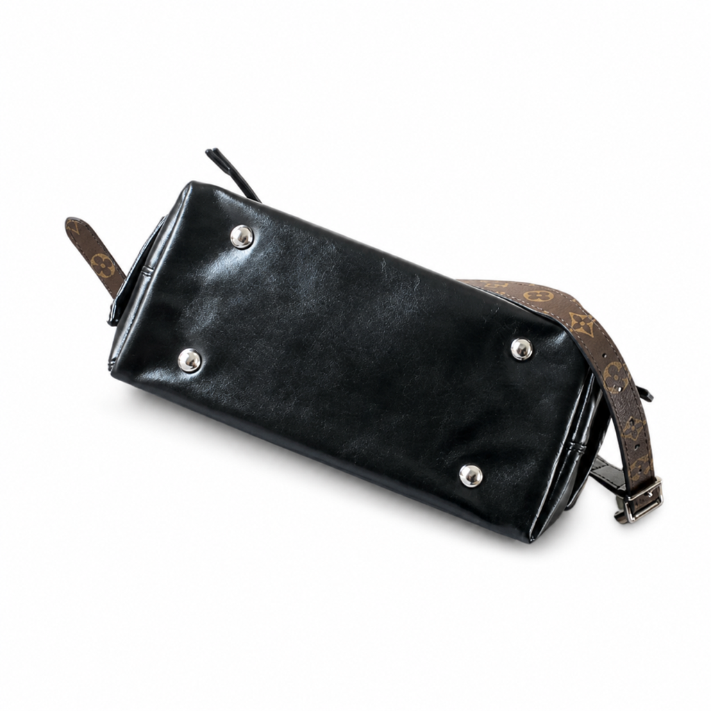 Louis Vuitton Large Shoulder Bag — Noir Glazed Calfskin, Silver Chain Edge Trim & Empreinte Strap