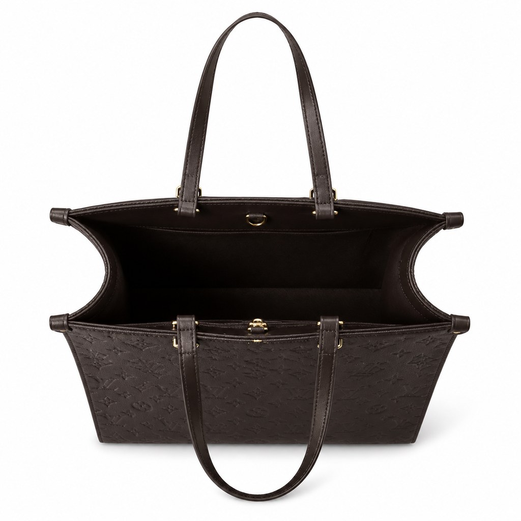 Monogram Grand Horizontal Crossbody — Large Wide-Format Canvas Bag with Generous Landscape Silhouette and Full-Day Open Carry