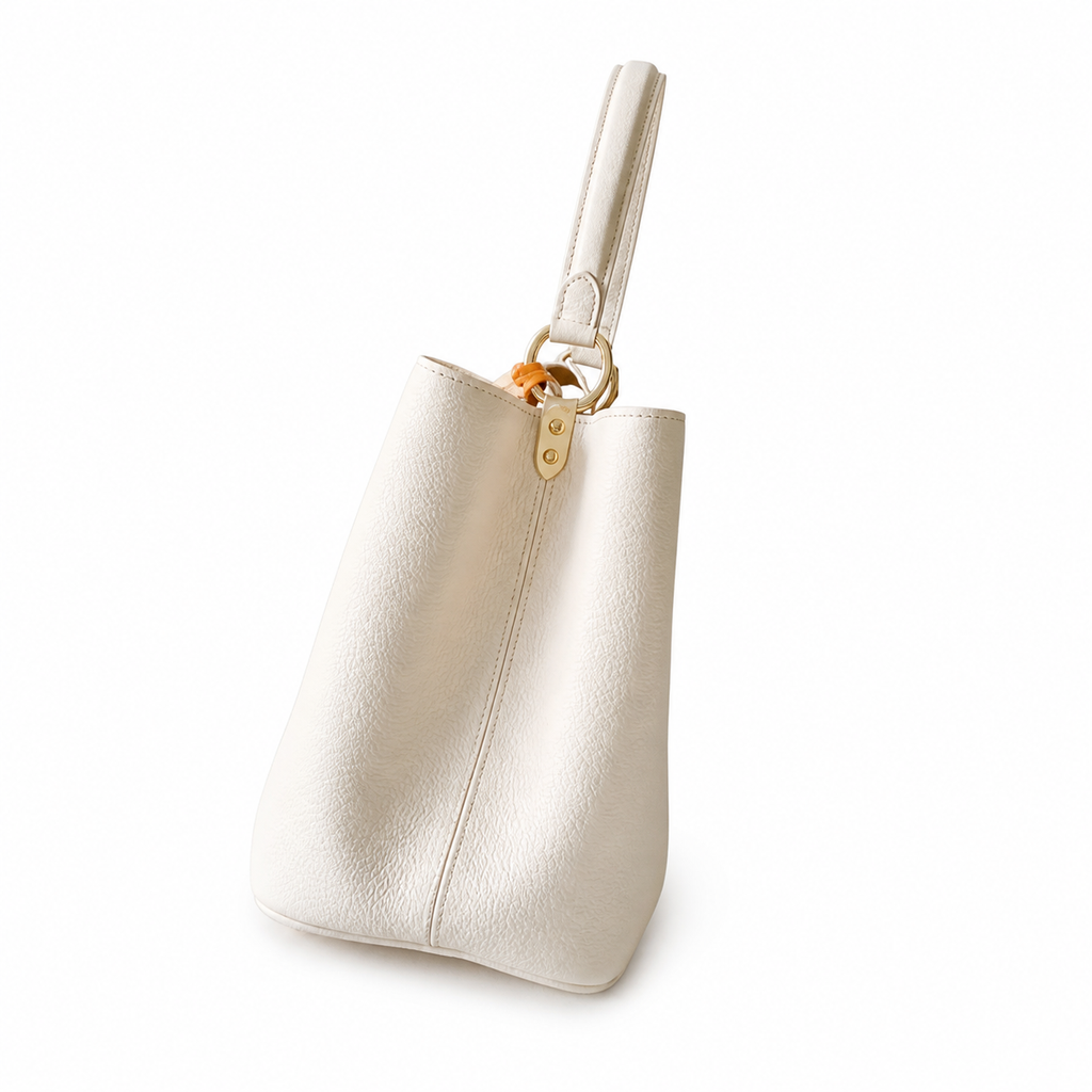 Louis Vuitton Capucines Tote MM — Taurillon Leather in Crème with Gold LV Lock