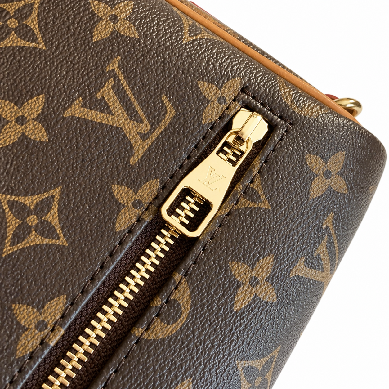 Louis Vuitton Reporter PM — Monogram Canvas with Vachetta Leather Trim