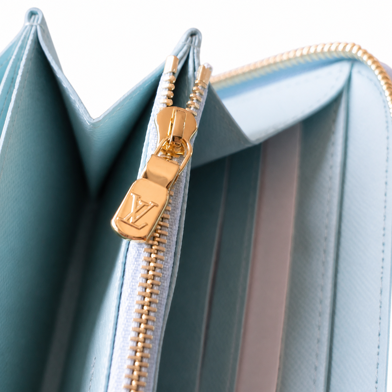 Louis Vuitton Monogram Slim Cardholder Wallet