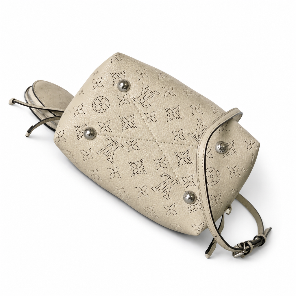 Louis Vuitton Mahina Mini Bucket — Crème Ivoire Perforated, Silver Chain, Drawstring & Round Coin Purse Set