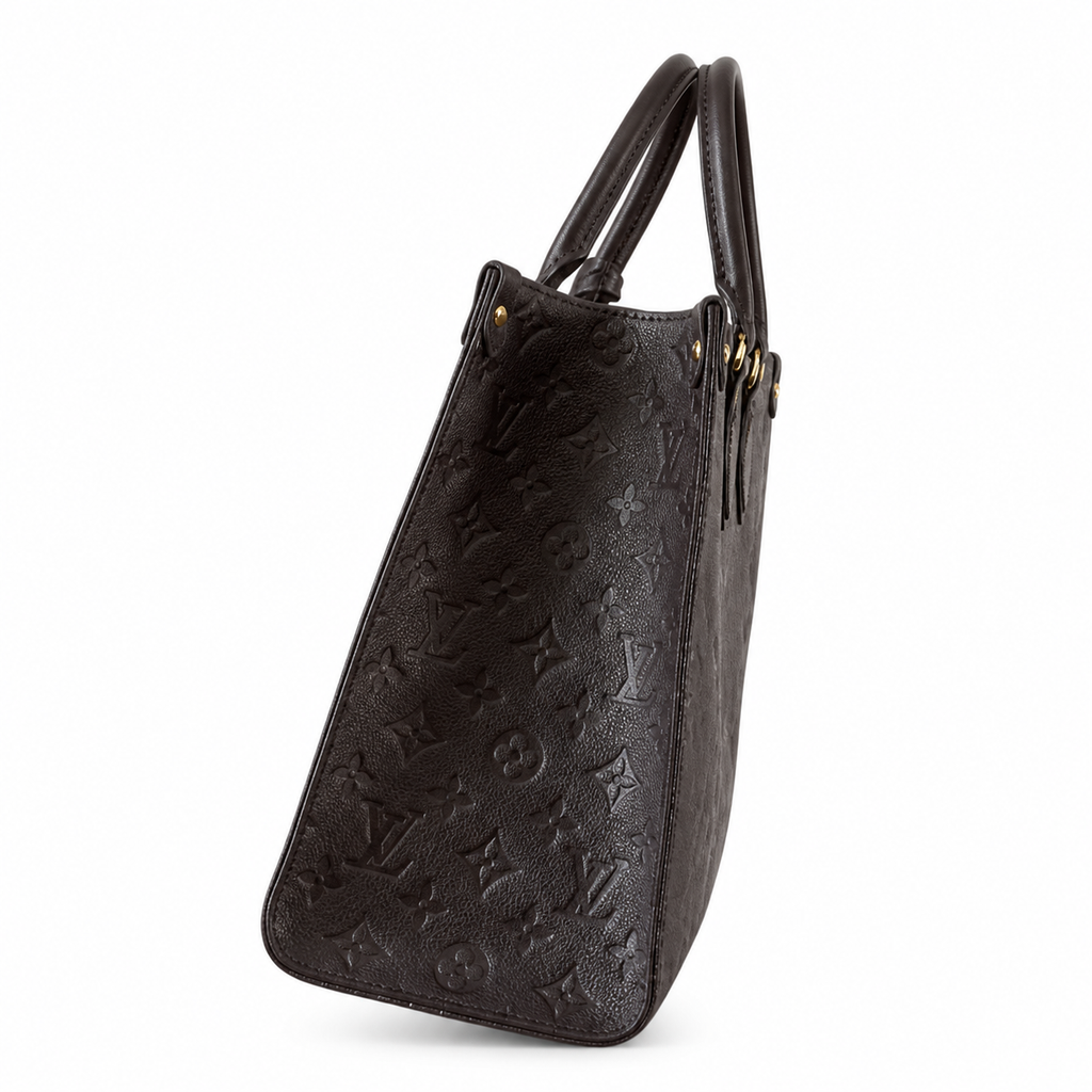 Monogram Grand Horizontal Crossbody — Large Wide-Format Canvas Bag with Generous Landscape Silhouette and Full-Day Open Carry